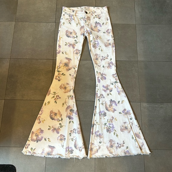 Free People Denim - Free People Low Rise,Printed ,Super Flare Jeans